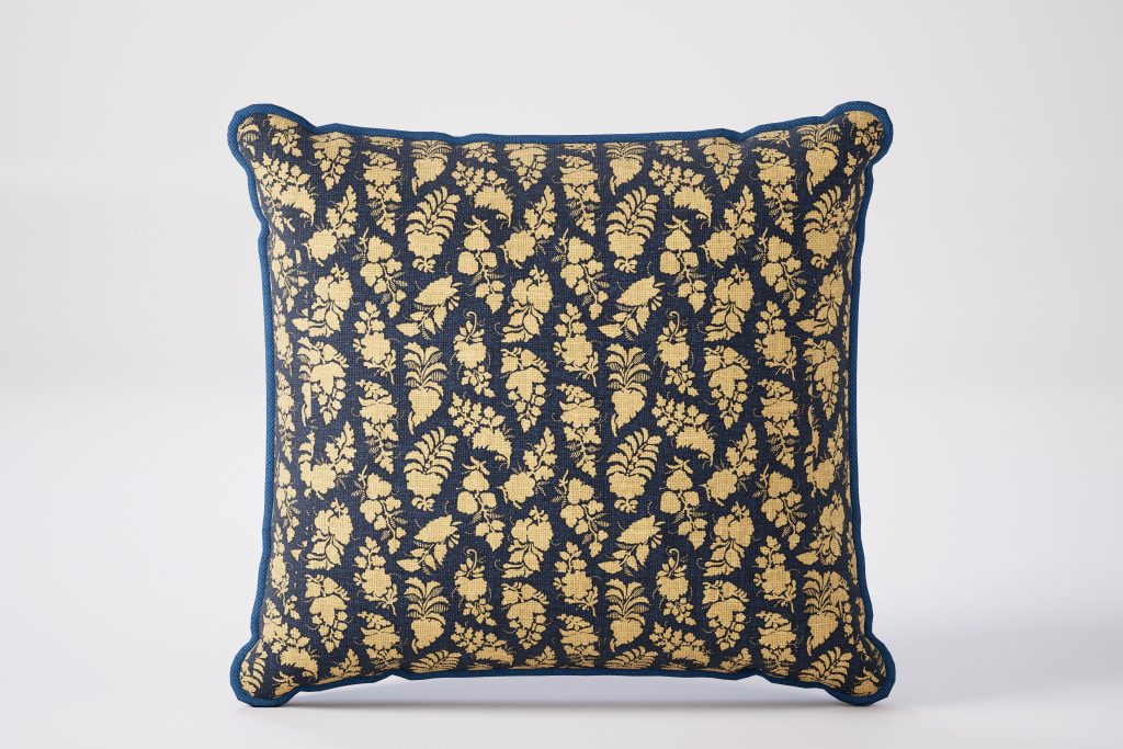 Rome Outdoor Scatter Cushions Navy Croquie